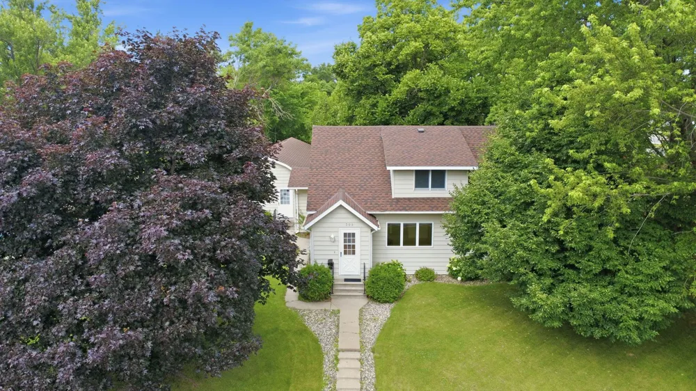 309 5th Avenue SE Melrose, MN 56352