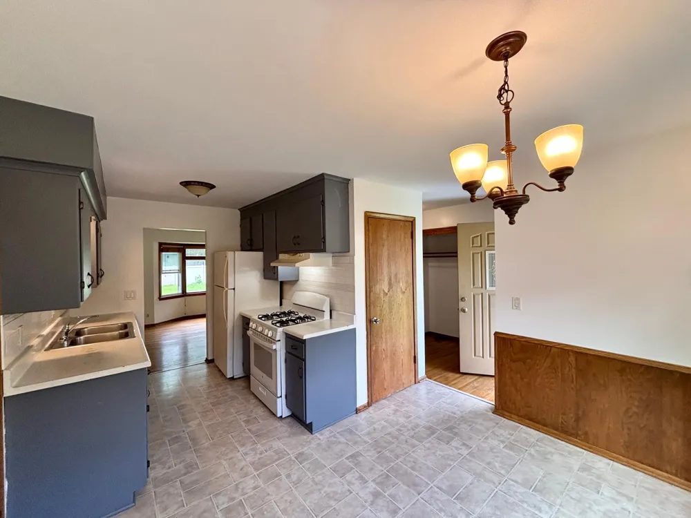 9010 60 1/2 AVENUE New Hope, MN 55428
