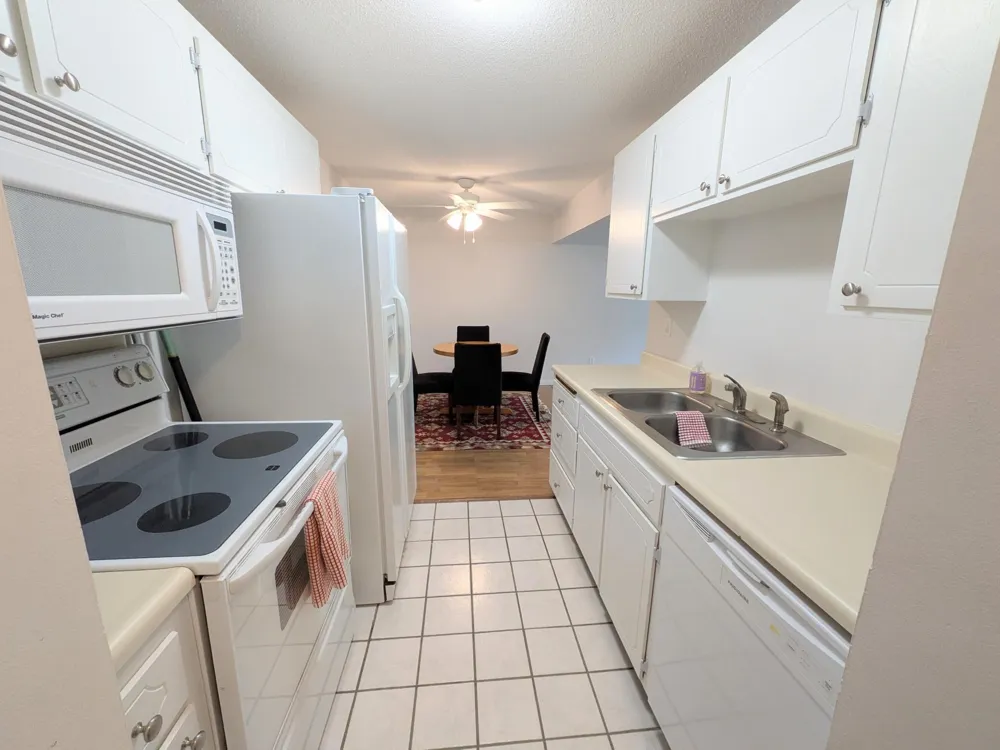 4387 Wilshire Boulevard #106 Mound, MN 55364