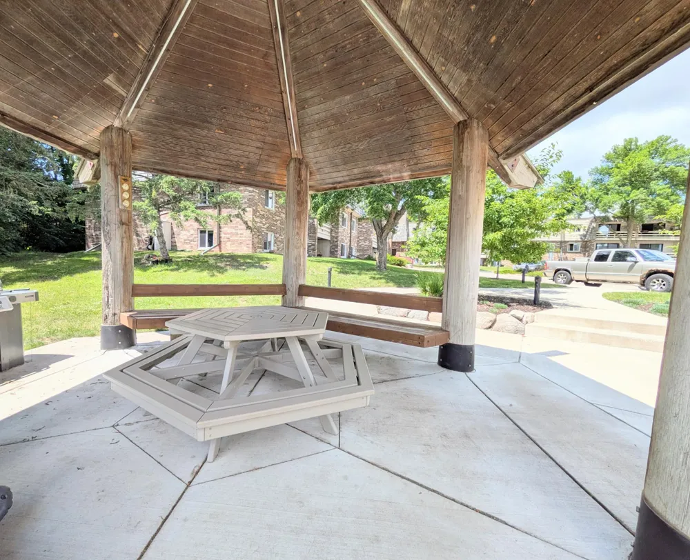 4387 Wilshire Boulevard #106 Mound, MN 55364