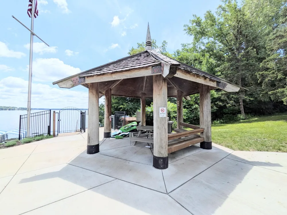 4387 Wilshire Boulevard #106 Mound, MN 55364