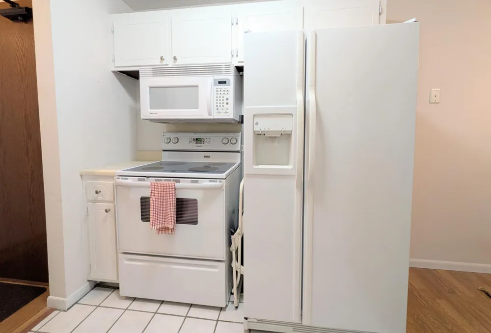 4387 Wilshire Boulevard #106 Mound, MN 55364