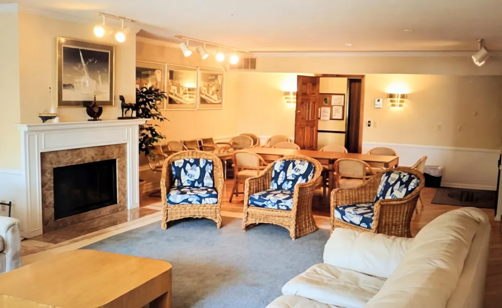 4387 Wilshire Boulevard #106 Mound, MN 55364
