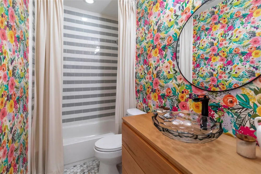 500 Waters Edge Drive #313 Lake Dallas, TX 75065