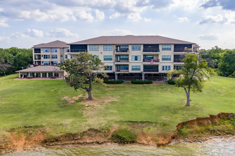 500 Waters Edge Drive #313 Lake Dallas, TX 75065