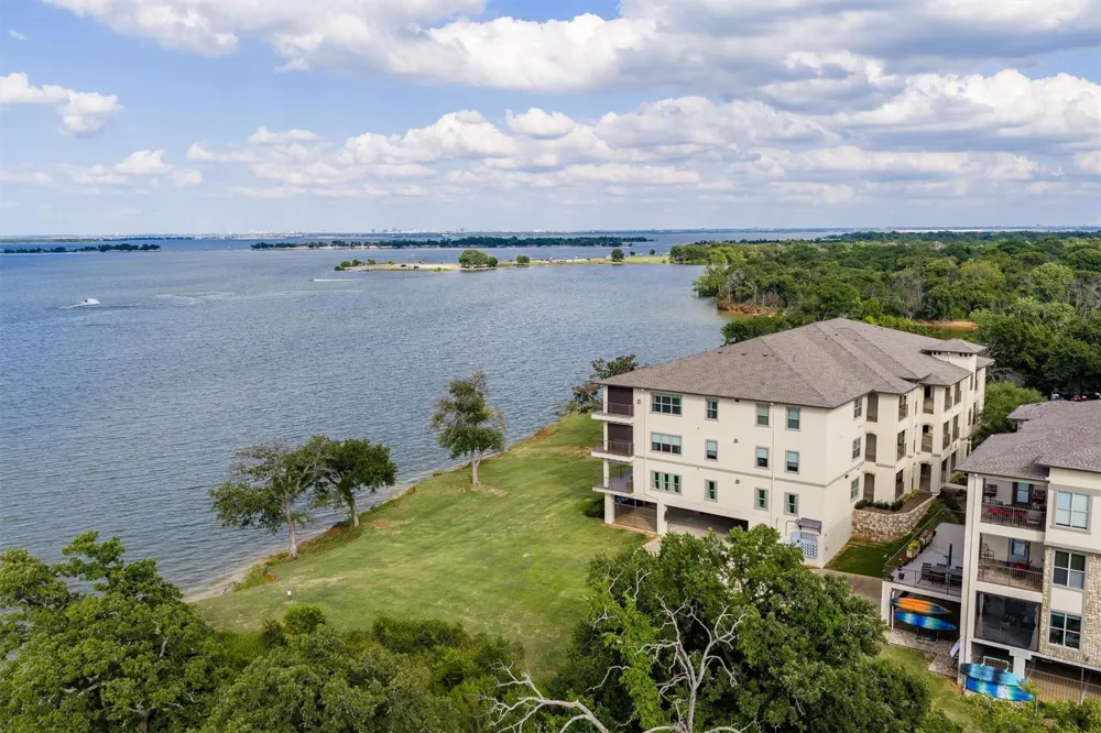 500 Waters Edge Drive #313 Lake Dallas, TX 75065