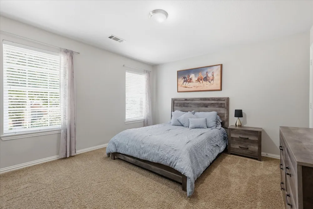 851 Branch Crossing Lantana, TX 76226