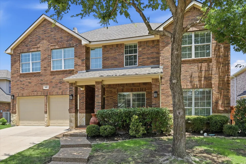 851 Branch Crossing Lantana, TX 76226