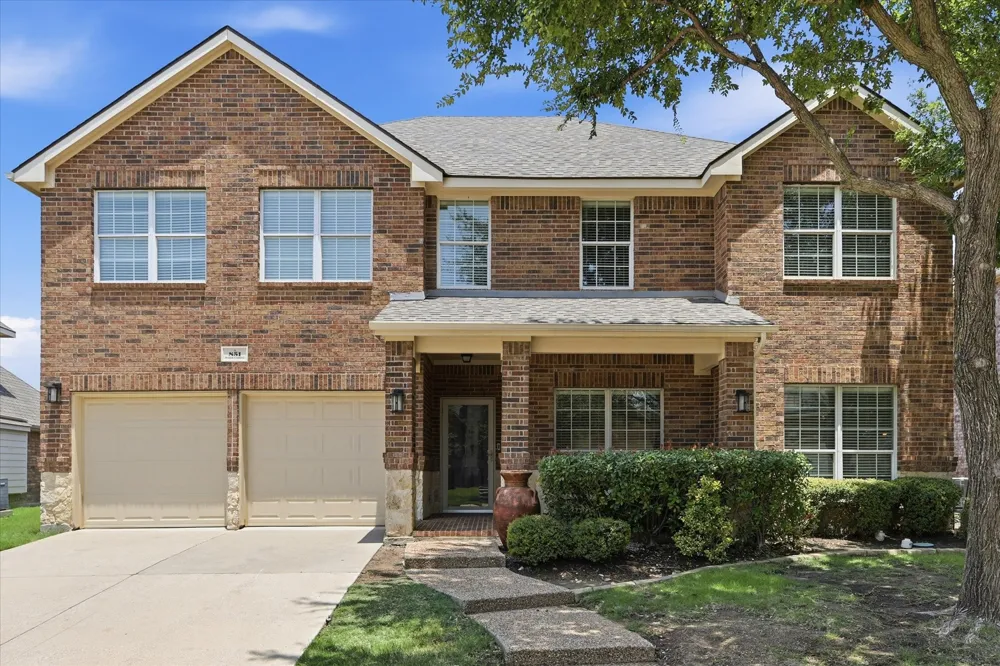 851 Branch Crossing Lantana, TX 76226