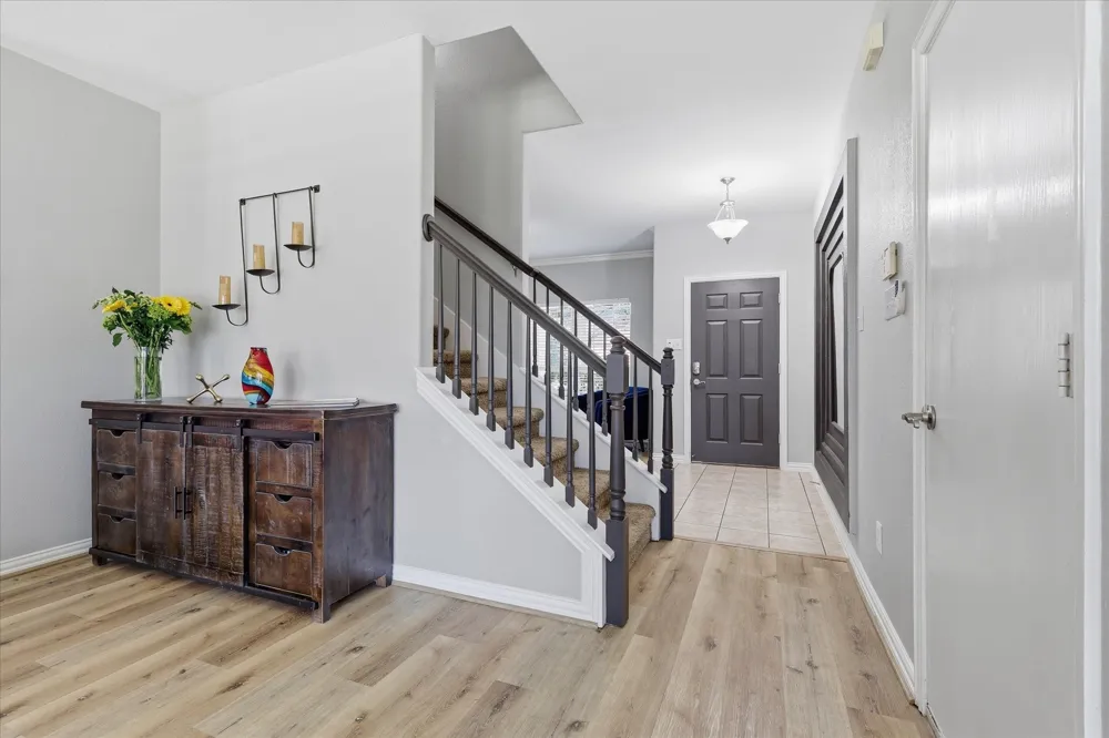 851 Branch Crossing Lantana, TX 76226