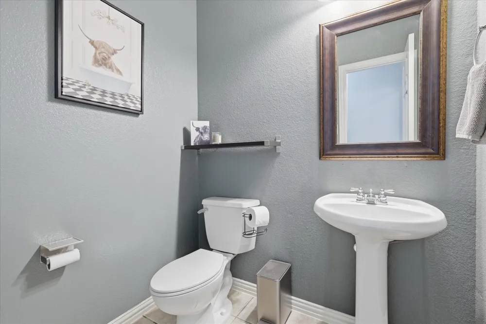 851 Branch Crossing Lantana, TX 76226