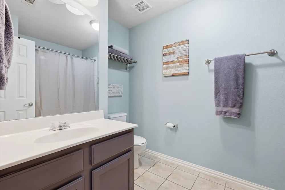 851 Branch Crossing Lantana, TX 76226