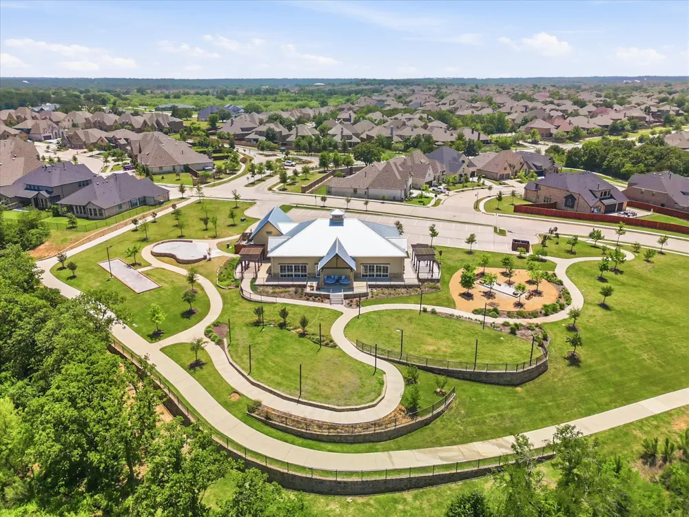 851 Branch Crossing Lantana, TX 76226