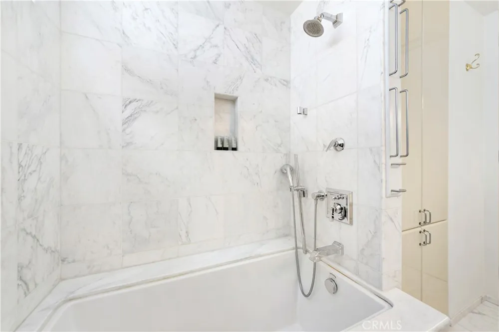 1356 Summitridge Beverly Hills, CA 90210