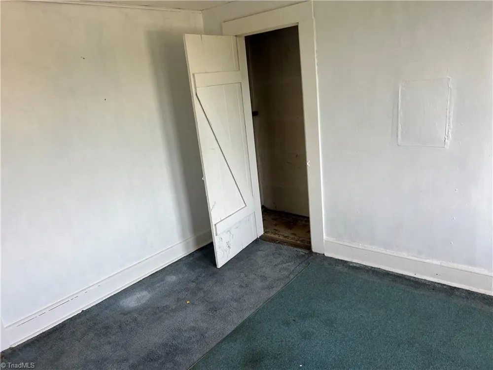 4470 Burton Road Thomasville, NC 27360