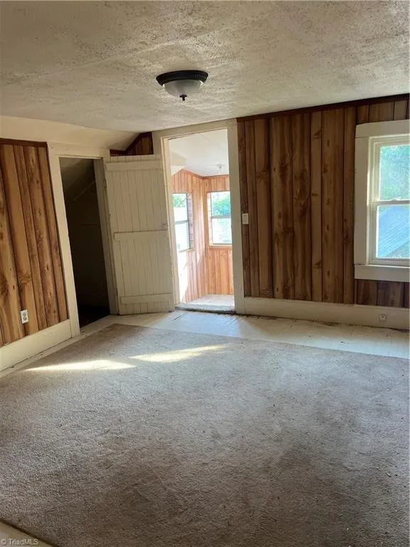 4470 Burton Road Thomasville, NC 27360