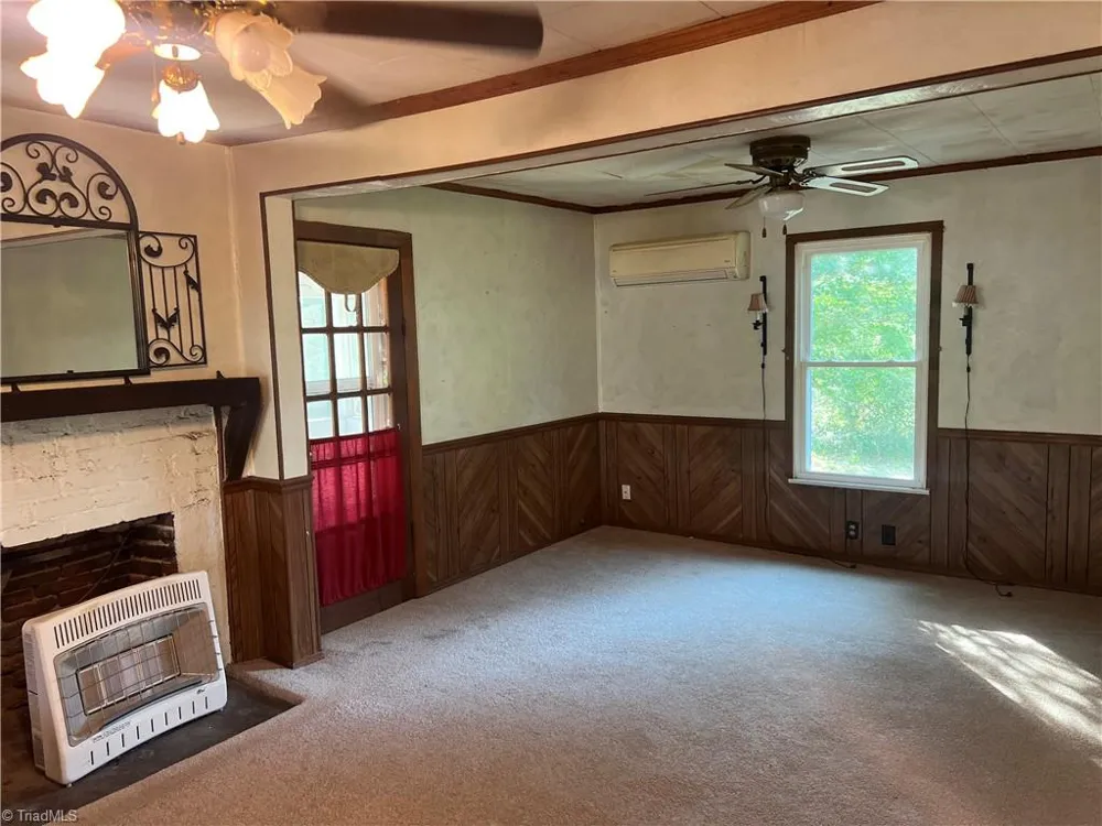 4470 Burton Road Thomasville, NC 27360