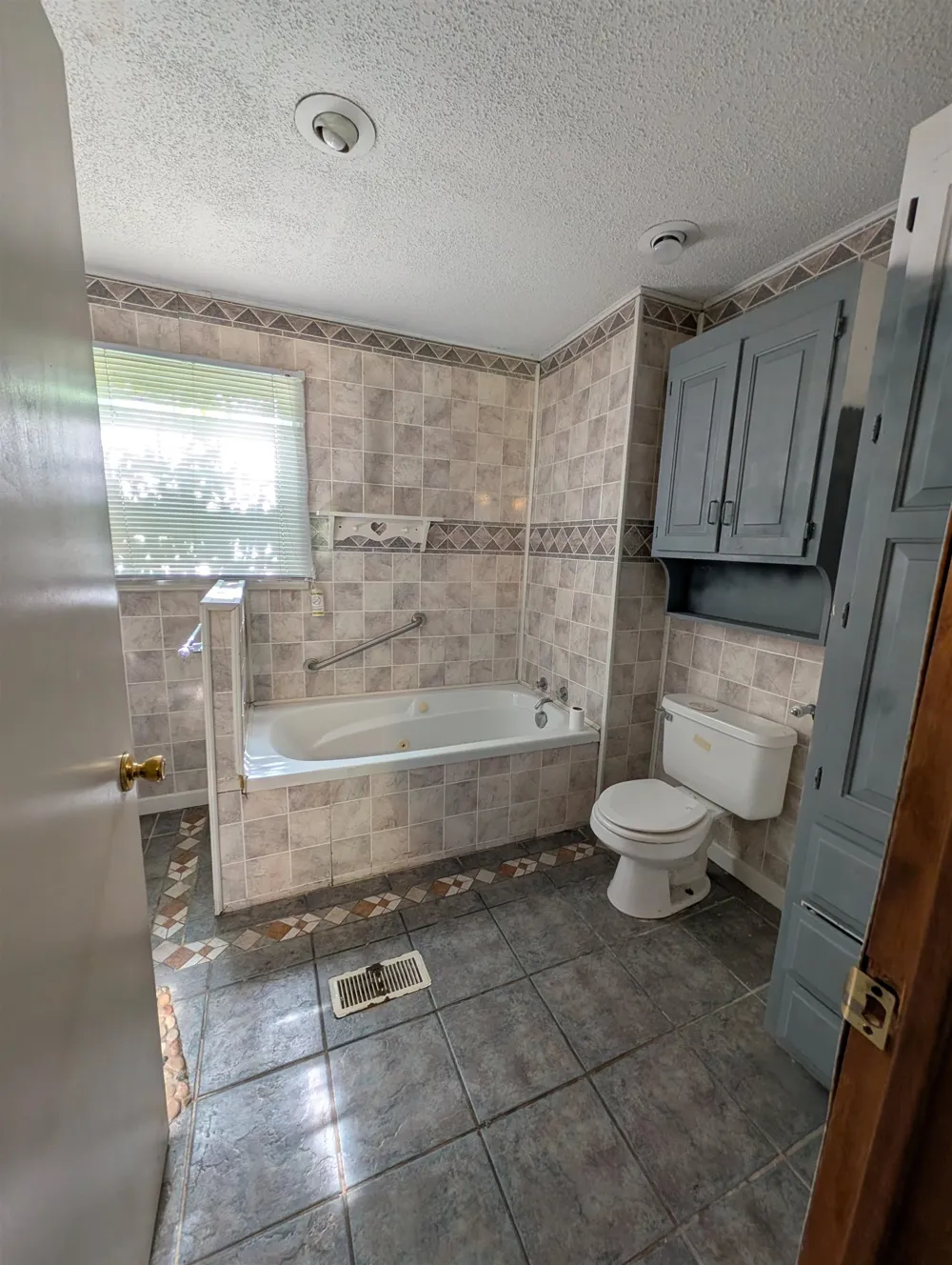 2286 California Avenue Bridgeport Charter Township, MI 48601