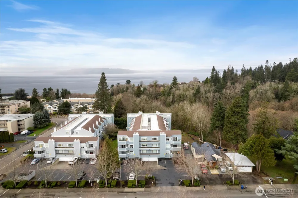 21925 7th Avenue S #101 Des Moines, WA 98198