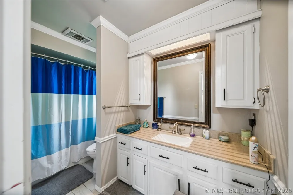 1011 Forest Place Jenks, OK 74037