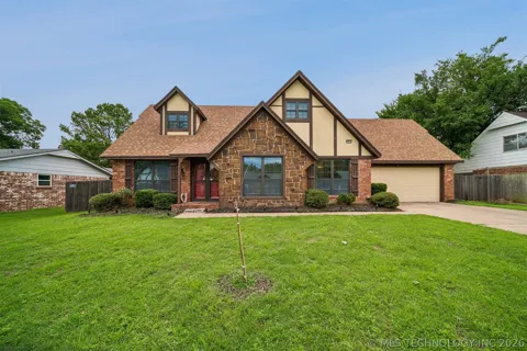 1011 Forest Place