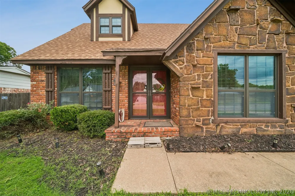 1011 Forest Place Jenks, OK 74037