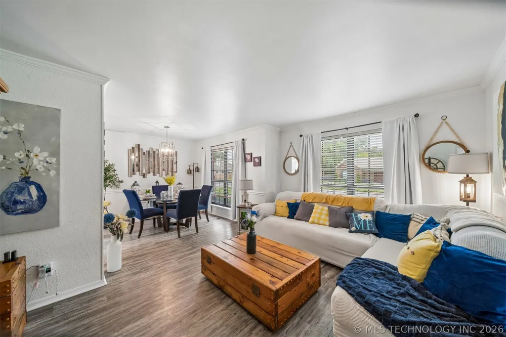 1011 Forest Place Jenks, OK 74037