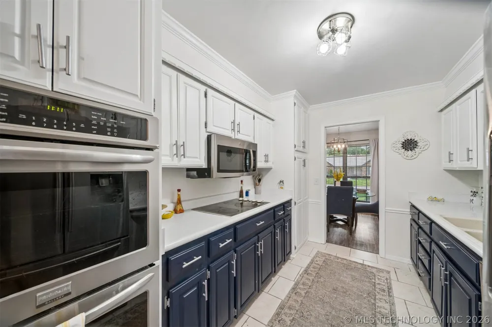1011 Forest Place Jenks, OK 74037