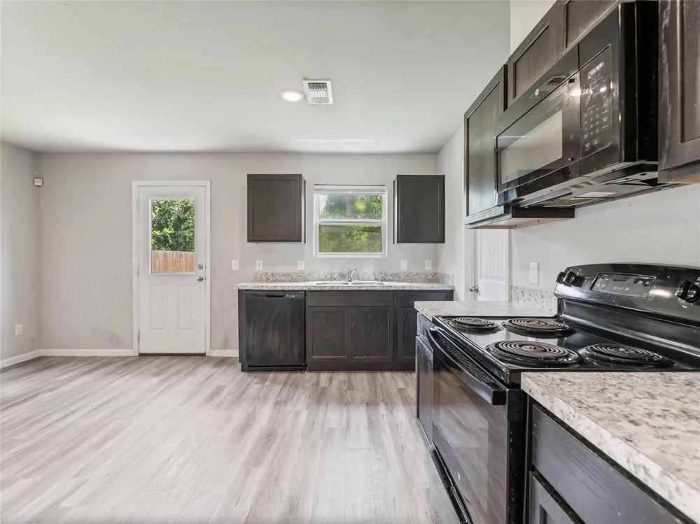 1509 Avenue A Bay City, TX 77414