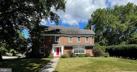 371 ELM AVENUE