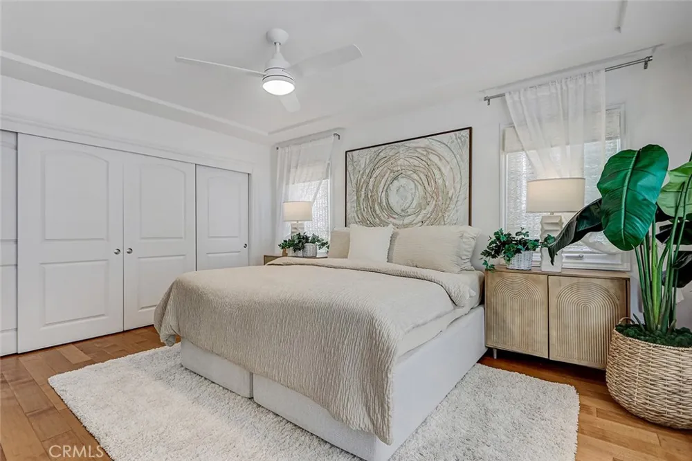 1102 10th Hermosa Beach, CA 90254