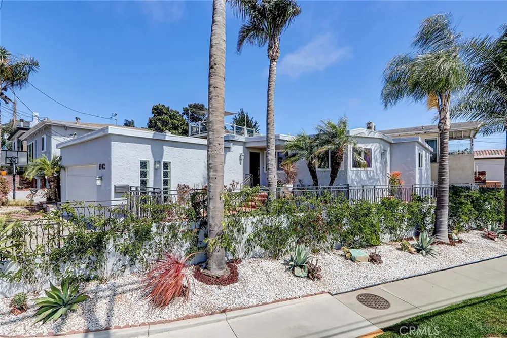 1102 10th Hermosa Beach, CA 90254