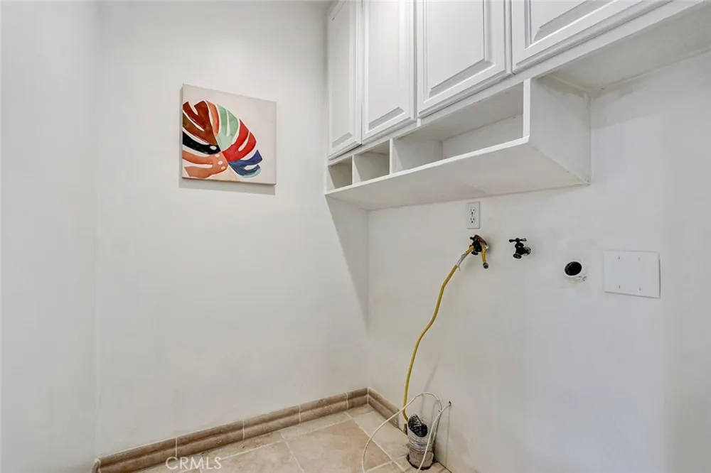 1102 10th Hermosa Beach, CA 90254