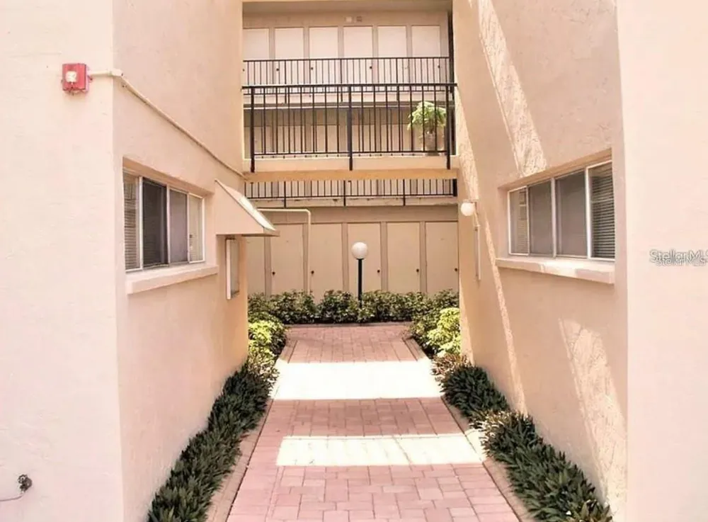 2763 WOODGATE LANE #211 Sarasota, FL 34231