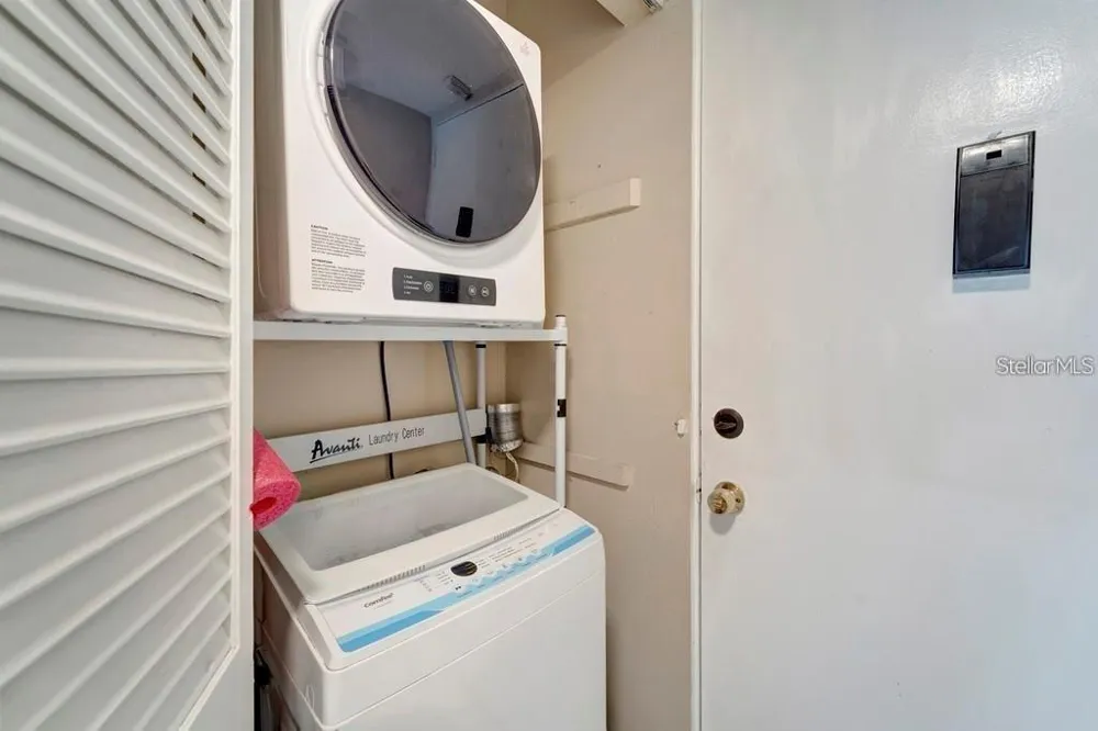 2763 WOODGATE LANE #211 Sarasota, FL 34231
