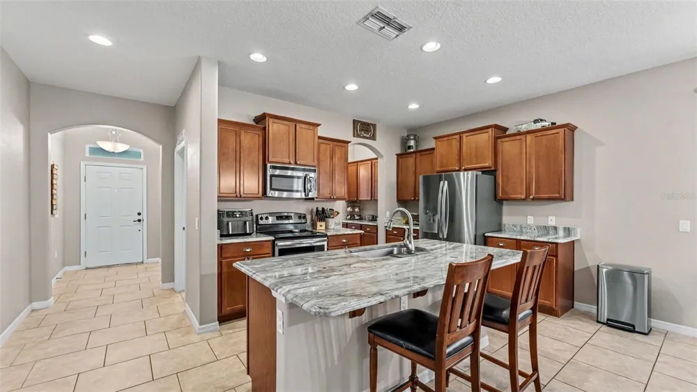 1358 WINDWARD OAKS LOOP Auburndale, FL 33823