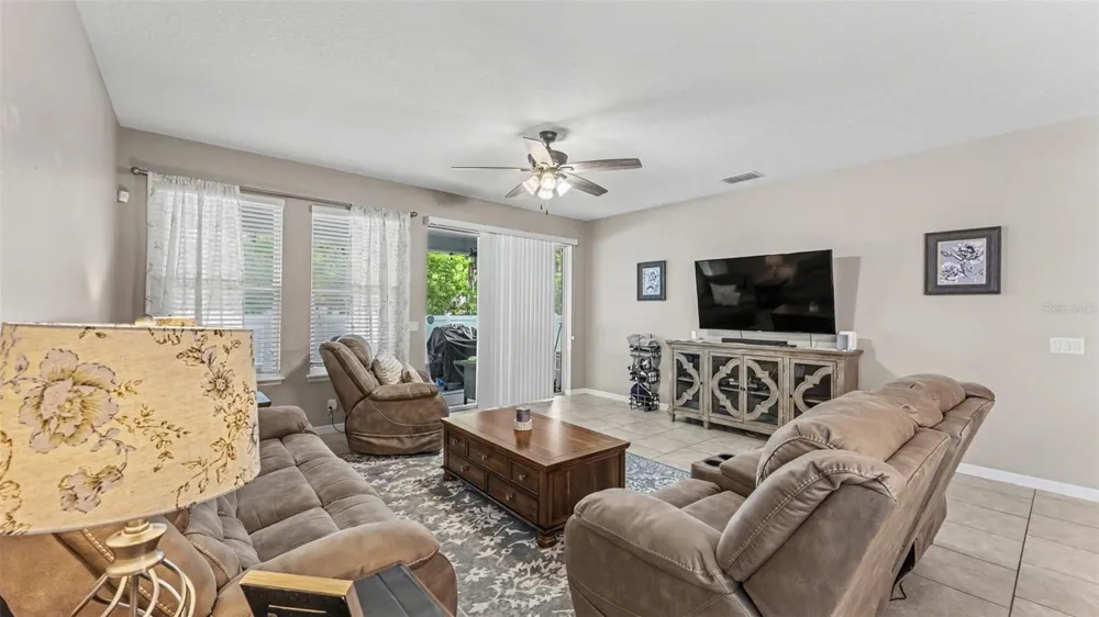 1358 WINDWARD OAKS LOOP Auburndale, FL 33823