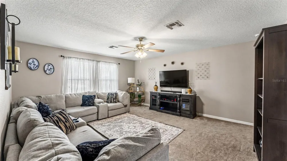 1358 WINDWARD OAKS LOOP Auburndale, FL 33823