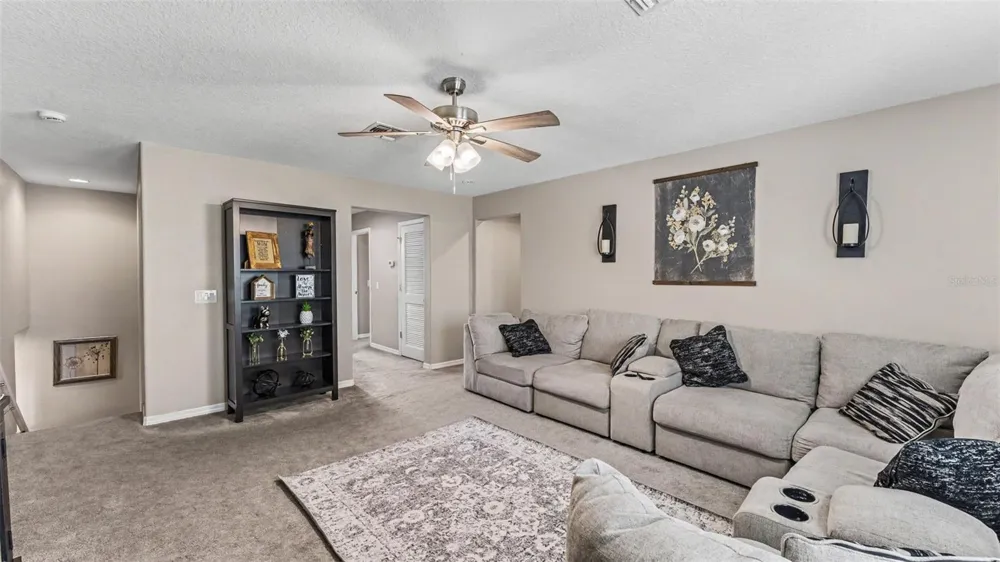 1358 WINDWARD OAKS LOOP Auburndale, FL 33823