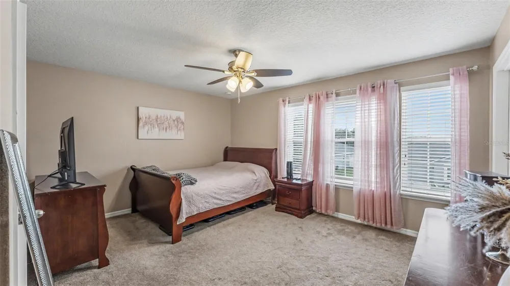 1358 WINDWARD OAKS LOOP Auburndale, FL 33823