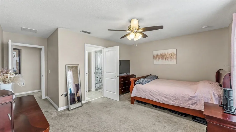 1358 WINDWARD OAKS LOOP Auburndale, FL 33823