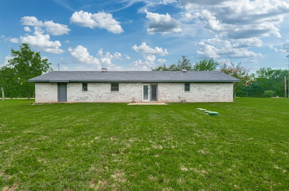 1535 US Highway 67 E Mount Vernon, TX 75457