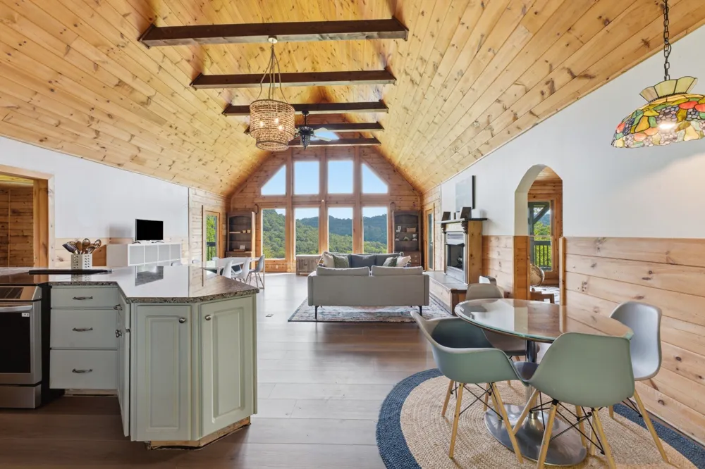 16 Eckert Ln Pleasant Shade, TN 37145