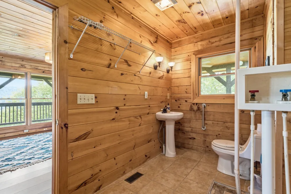 16 Eckert Ln Pleasant Shade, TN 37145