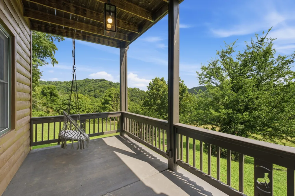 16 Eckert Ln Pleasant Shade, TN 37145