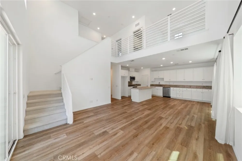 8757 Roving Place Chino, CA 91708