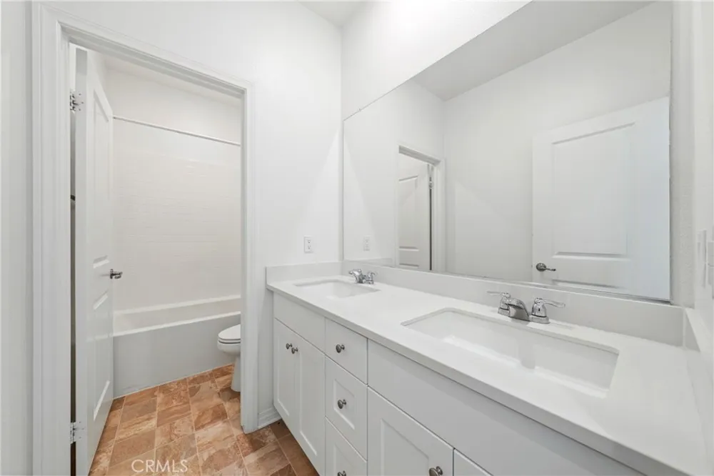 8757 Roving Place Chino, CA 91708