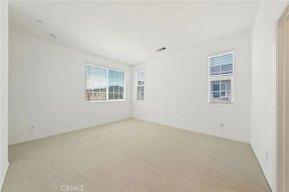 8757 Roving Place Chino, CA 91708
