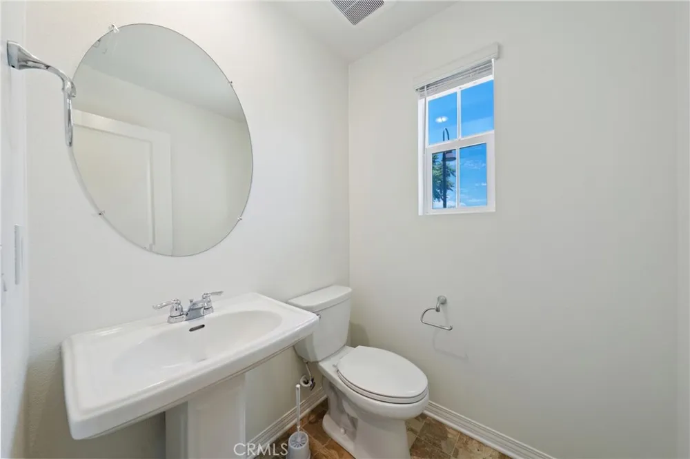 8757 Roving Place Chino, CA 91708