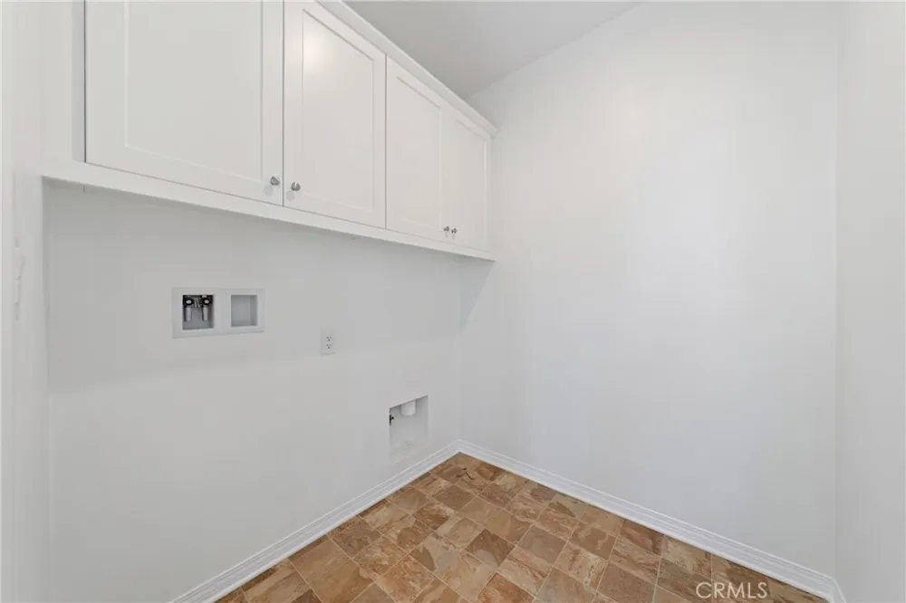 8757 Roving Place Chino, CA 91708